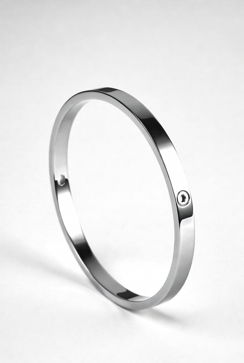 Locking steel collar front view with polished metal finish and hex-key mechanism