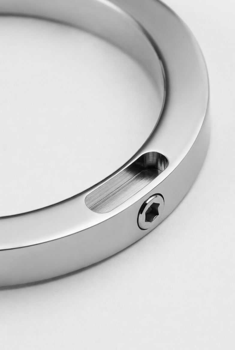 Locking steel collar back view showing the polished band and closure area
