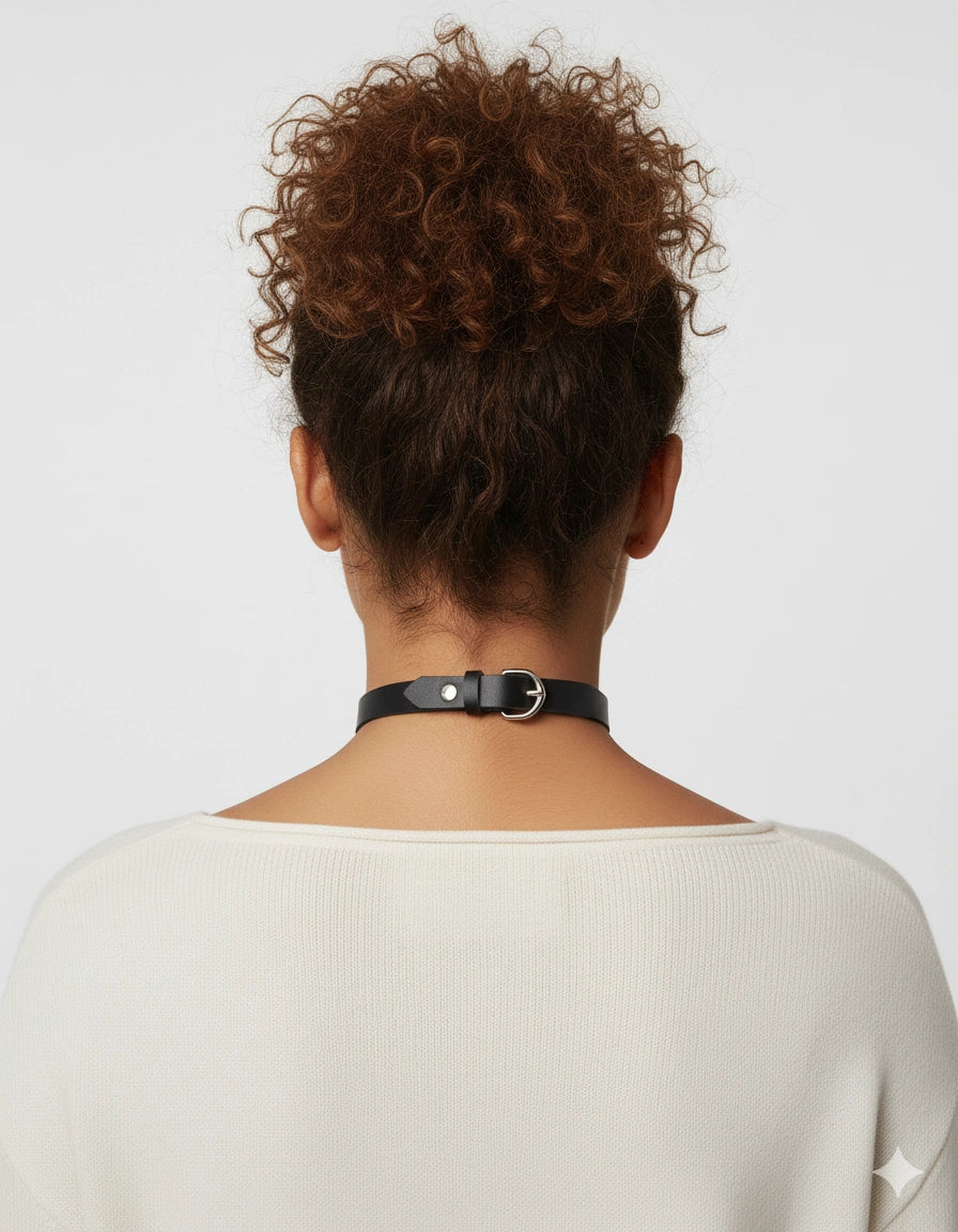 Heart faux leather Choker Gothic O-Ring Collar Necklace - detail view